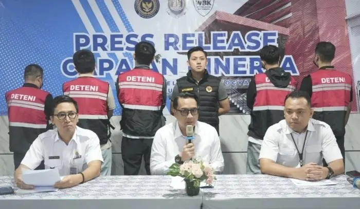 Diduga Bekerja Ilegal, Enam WN Tiongkok Diamankan Imigrasi Yogyakarta