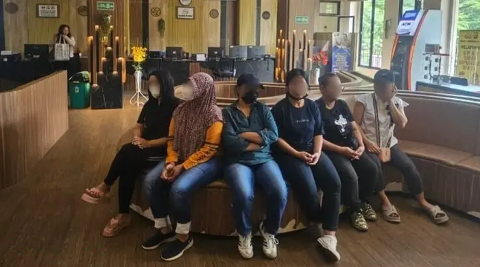 Hati-Hati Perekrutan PMI Ilegal, DPR: Bekerjalah Melalui Jalur Prosedural