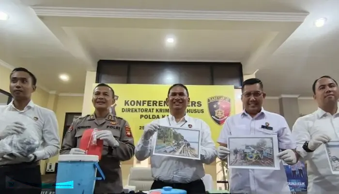 Pertambangan Emas Ilegal di Kalbar Terbongkar, Polisi Amankan 73 Tersangka