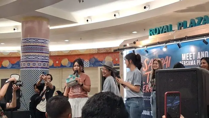 Film "Sampai Titik Terakhirmu", Membuat Haru Penonton Surabaya