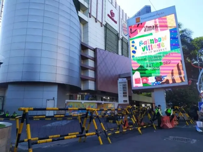 Kondisi Surabaya Kurang Kondusif, Tunjungan Plaza Tutup