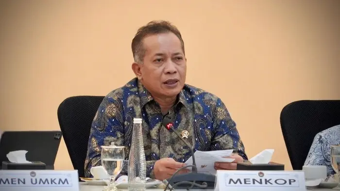 Ferry Juliantono menyampaikan keterangan kepada awak media usai menghadiri agenda pemerintahan di Jakarta.