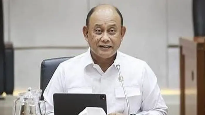 Kepala Badan Gizi Nasional Dadan Hindayana menyampaikan keterangan