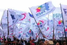 Hari Buruh, Serikat Pekerja Gelar Demo di Depan Istana dan MK