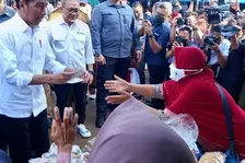 Jokowi: Kementerian PUPR Akan Ambil Alih Jalan Rusak Parah