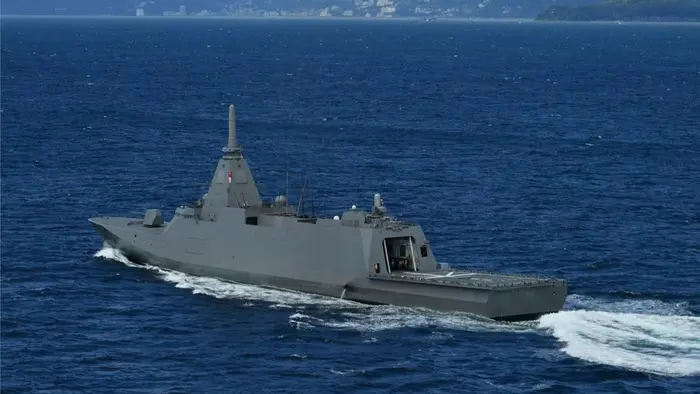 Kapal fregat kelas Mogami dikenal sebagai kapal perang multiperan modern milik Japan Maritime Self-Defense Force (JMSDF) dengan kemampuan peperangan anti-kapal selam, pengawasan maritim, dan operasi