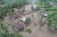 Ratusan Rumah Terendam Banjir Bandang di Sumatera Barat
