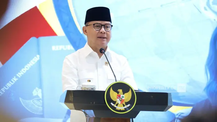 Menteri Pelindungan Pekerja Migran Indonesia (P2MI), Mukhtarudin menerima audiensi dari gabungan instansi pemerintah daerah dan perguruan tinggi di Kantor KP2MI, Jakarta, pada Selasa, 27 Oktober 2026.