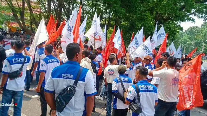Buruh demo