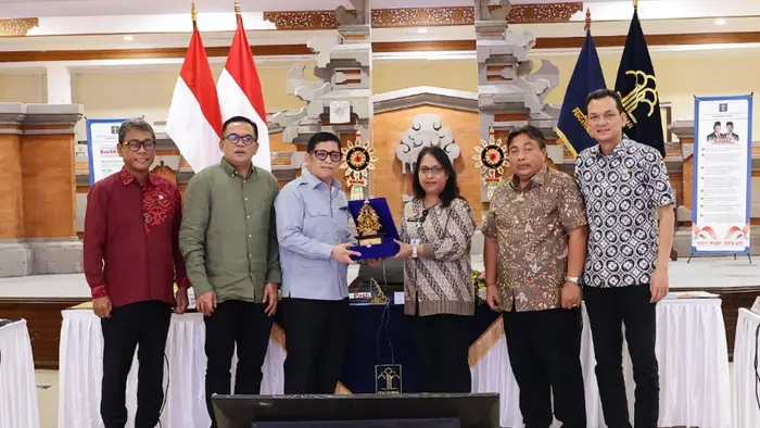 Ketua Baleg DPR RI Bob Hasan