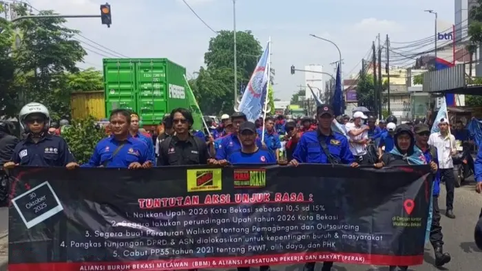 31 Federasi Buruh Kepung Pemkot Bekasi, Tuntut Upah Naik 15 Persen