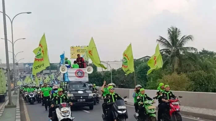 Ribuan Buruh di Kota Tangerang Gelar Aksi, Desak Kenaikan UMK 11,28 Persen