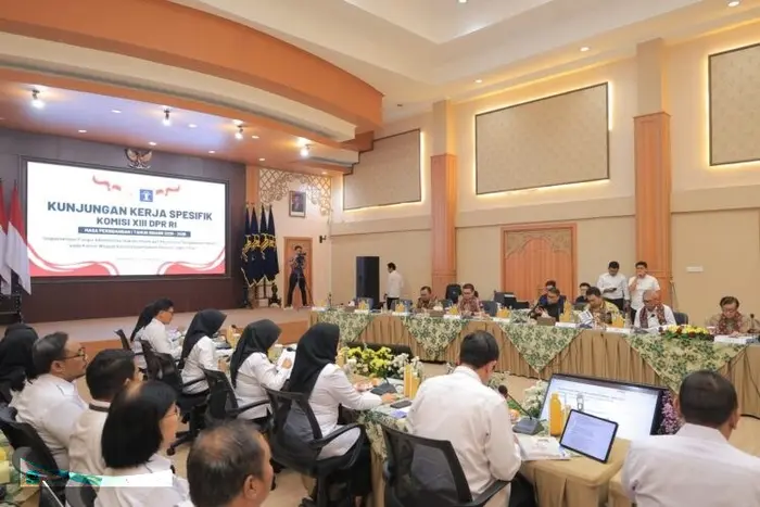 Yasonna Laoly Pimpin Kunjungan Spesifik Komisi XIII DPR RI ke Kanwil Kemenkum Jawa Timur