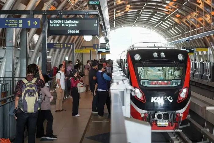 Ini Syarat Warga Jakarta Gratis Naik MRT, LRT dan Transjakarta