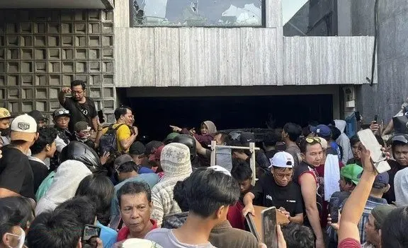 Sidang MKD: Masyarakat Diprovokasi dan Diarahkan untuk Jarah Rumah Ahmad Sahroni dkk