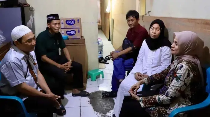 Orangtua Almarhum Affan Kurniawan Terima Bantuan Usaha Laundry
