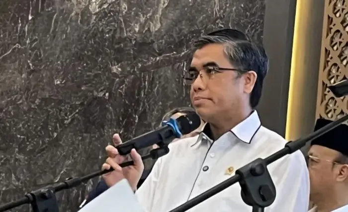 Menaker Yassierli Lepas Delegasi Indonesia ke WorldSkills ASEAN 2025