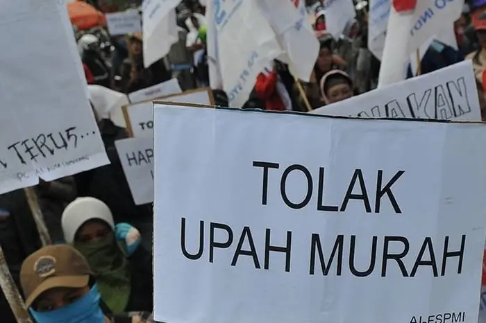 Prabowo Dituding Sengaja Tunda PP Upah Minimum, Buruh Yakin Ada Skenario Politik di Balik Layar