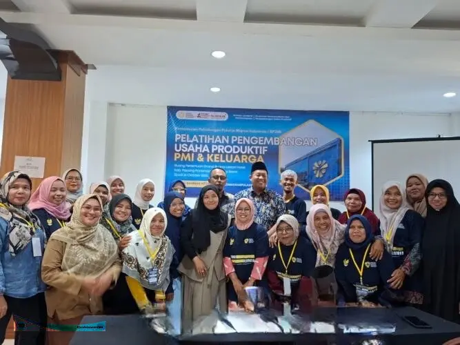 Puluhan PMI Purna di Sumbar Dibekali Pelatihan Pengembangan Usaha Produktif