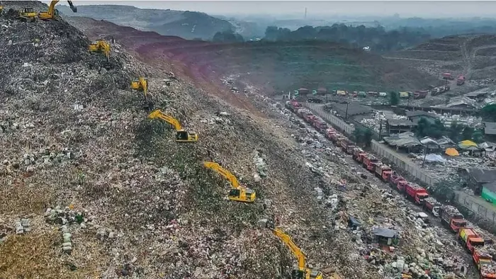sampah di Bantar Gebang