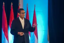 Menparekraf Luncurkan Program KKN di Indonesia Aja