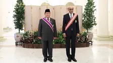 Prabowo Terima Penghargaan Militer Tertinggi dari Pemerintah Singapura