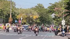 Tuntut Penerbitan Keputusan Gubernur, Ribuan Driver Online Blokir Jalan