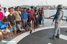 Bakamla RI Gagalkan 30 CPMI Ilegal ke Malaysia