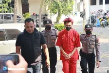 Mami Elga Ditangkap Polisi, terlibat TPPO di Surabaya