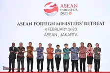 Menlu Retno Marsudi Pimpin Pertemuan Menlu ASEAN di Jakarta