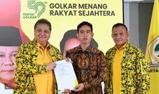 Gibran Terima SK Rekomendasi Bacawapres 2024 dari Partai Golkar