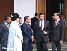 Penuhi Undangan dari Xi Jinping, Jokowi Didampingi Iriana Bertolak ke Tiongkok