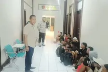 Polisi Gagalkan Keberangkatan Puluhan Calon PMI Ilegal di Kupang