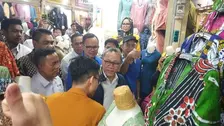 Mendag Zulhas Ajak Pedagang New Makassar Mall Ikut Tren Jualan e-Commerce
