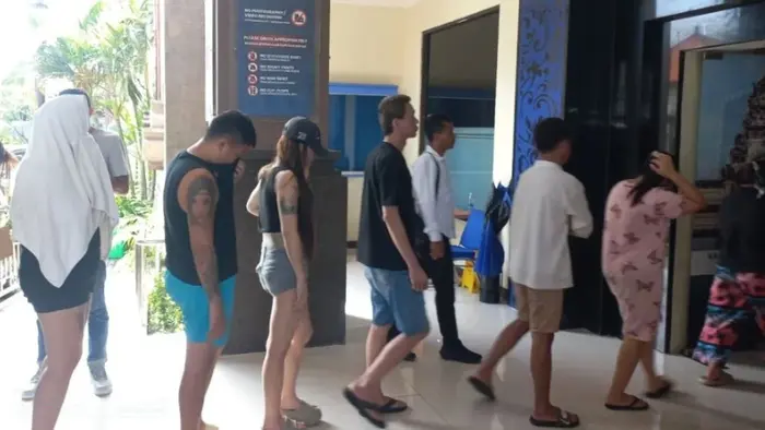Foto: 26 WNA di Denpasar diduga operator penipuan online (scamming).