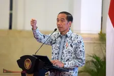 Kumpul dengan Kepala Daerah, Jokowi Minta Semua Waspada Dampak Perang