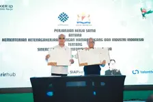 Kemnaker dan Kadin Teken MoU untuk Perkuat Sistem Informasi Pasar Kerja