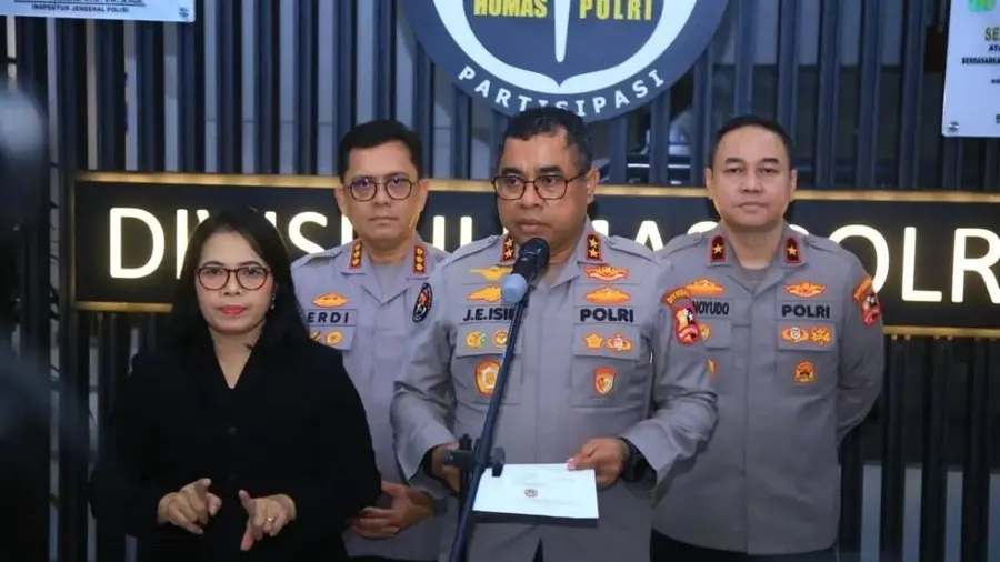 Polri Tegaskan Bhabinkamtibmas Tak Punya Kewenangan Periksa Pajak Divisi Humas Polri, Irjen Pol. Johnny Eddizon Isir