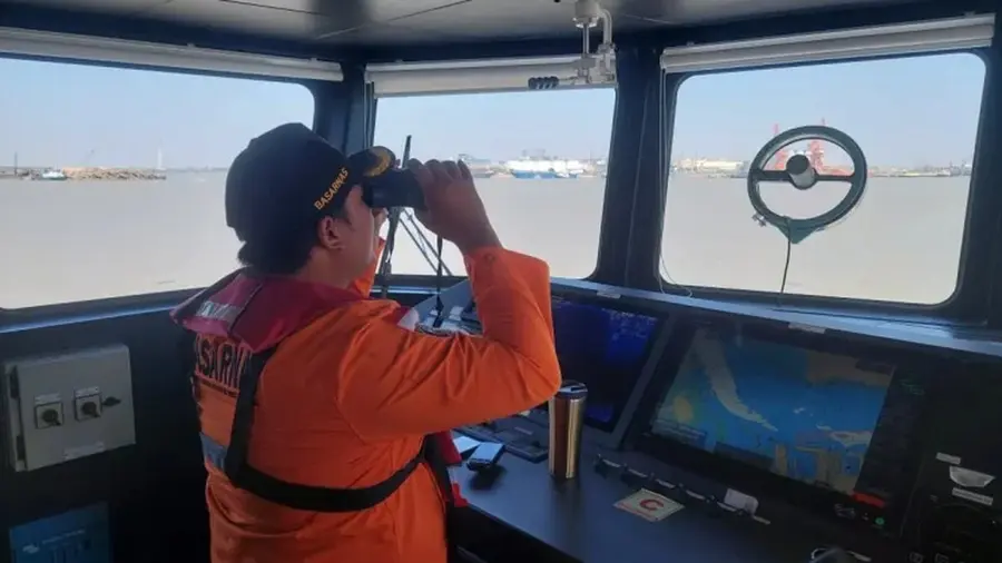 Kapal Virgo Transport Hilang Kontak, SAR Surabaya Terjunkan Kapal dan Helikopter 1569852
