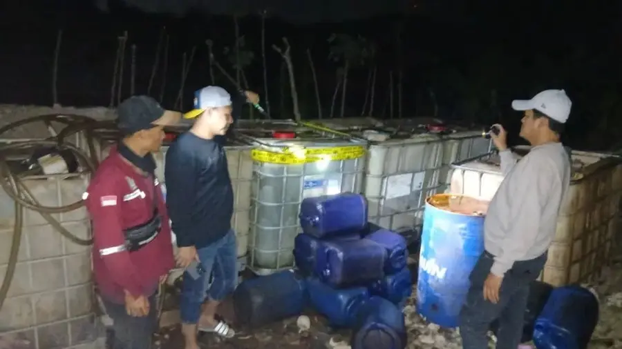 Polda Banten Bongkar Sindikat Solar Subsidi, Sita 1.000 Liter BBM Polda Banten, membongkar sindikat penyalahgunaan bahan bakar minyak (BBM) bersubsidi jenis solar