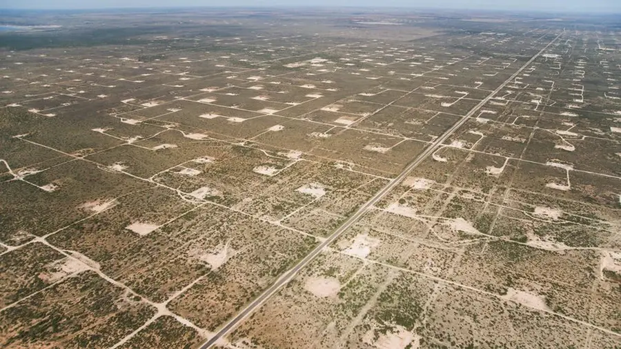 Danantara Habiskan US$250 Juta Beli Saham Perusahaan Migas Amerika The-Permian-Basin-oilfield-covers-86-000-square-miles-Countless-perforations-of-the