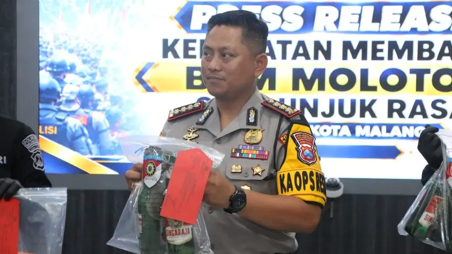 Bawa Bom Molotov Saat Aksi di Malang, 12 Orang Jadi Tersangka 1755227