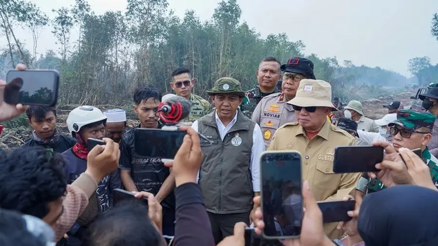 Menhut Bakal Cabut Izin 6 Perusahaan yang Terlibat Karhutla Menteri Kehutanan Raja Juli Antoni