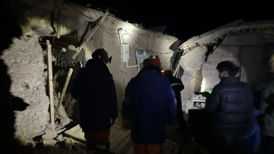 Ratusan Rumah Rusak Akibat Gempa Tibet, KBRI Beijing Buka Hotline Darurat bagi WNI Kondisi pasca gemba di Tibet