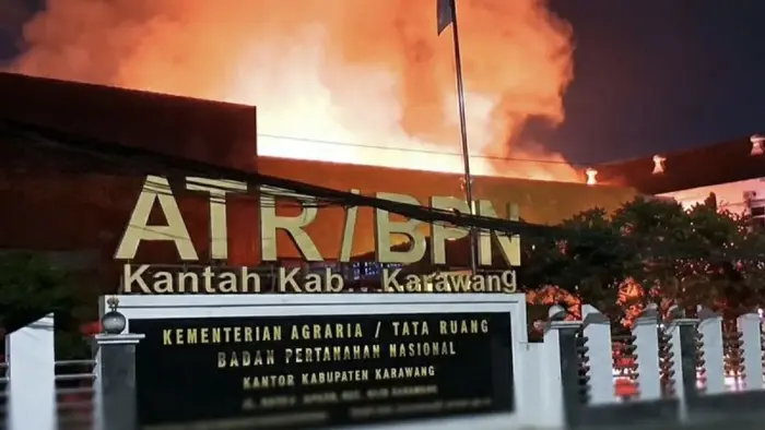 Kebakaran Kantor ATR/BPN Kabupaten Karawang