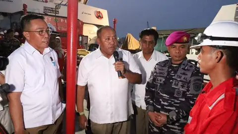 Sejumlah kendaraan mengisi bahan bakar di SPBU, mencerminkan aktivitas distribusi BBM di tengah upaya pemerintah menjaga ketersediaan energi dan stabilitas harga di tengah fluktuasi harga minyak dunia