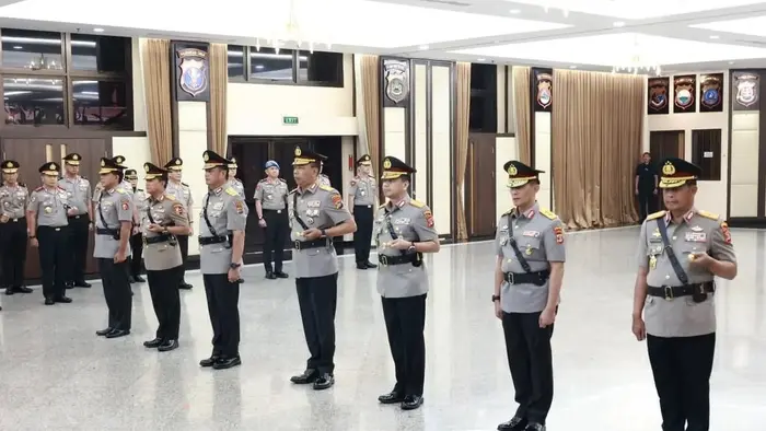 Mabes Polri sertijab Kakorlantas dan tiga Kapolda