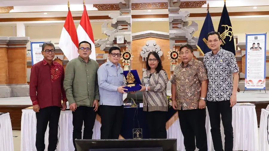 DPR Soroti Penggunaan AI dalam RUU Hak Cipta Ketua Baleg DPR RI Bob Hasan